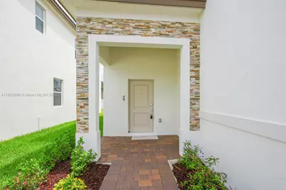 2637 SE 24th Ct, Homestead, FL 33035 - Photo 6