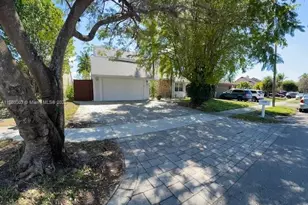 1350 S Fieldlark Ln, Homestead, FL 33035 - Photo 1