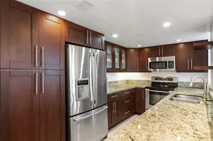 2401 Collins Ave, Miami Beach, FL 33140 - Photo 16
