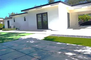 53 NW 68th St, Miami, FL 33150 - Photo 36