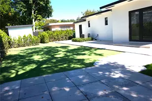 53 NW 68th St, Miami, FL 33150 - Photo 34