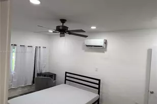 1691 NE 177th St, North Miami Beach, FL 33162 - Photo 12