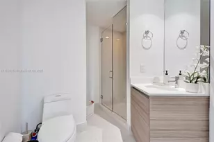 121 NE 34th St, Miami, FL 33137 - Photo 24