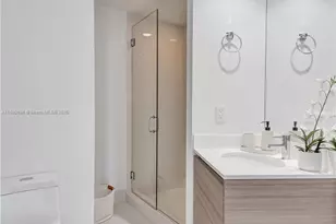 121 NE 34th St, Miami, FL 33137 - Photo 18