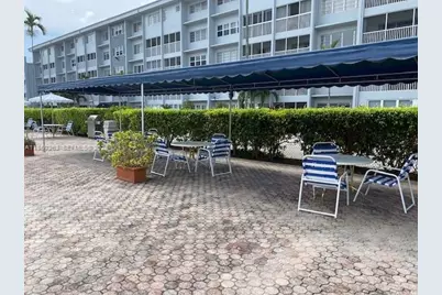 215 SE 3rd Ave #305A, Hallandale Beach, FL 33009 - Photo 22
