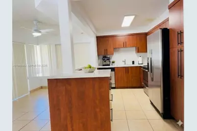 4850 SW 63rd Ter #114, Davie, FL 33314 - Photo 4