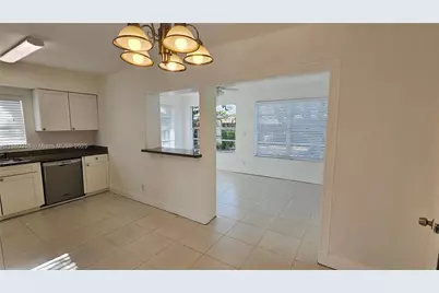 7805 Juniper St, Miramar, FL 33023 - Photo 10