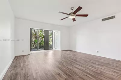 195 Lakeview Dr #105, Weston, FL 33326 - Photo 14