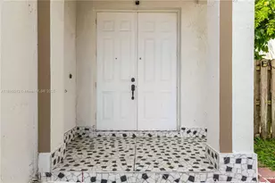 1958 NW 100th Ave, Pembroke Pines, FL 33024 - Photo 4