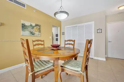 3001 S Ocean Dr #403, Hollywood, FL 33019 - Photo 6