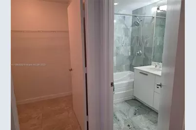 1050 Brickell Ave #2514, Miami, FL 33131 - Photo 12