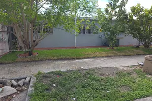 965 W 23rd St, Hialeah, FL 33010 - Photo 2