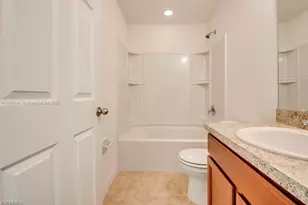 747 Center Lake St, Other City - In The State Of Florida, FL 33974 - Photo 6