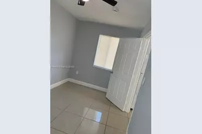 172 NW 12th St #2, Miami, FL 33136 - Photo 8