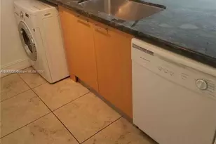 677 NE 24th St, Miami, FL 33137 - Photo 8