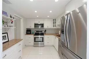 210 Sea View Dr, Key Biscayne, FL 33149 - Photo 6