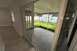 382 NE 113th St, Miami, FL 33161 - Photo 8