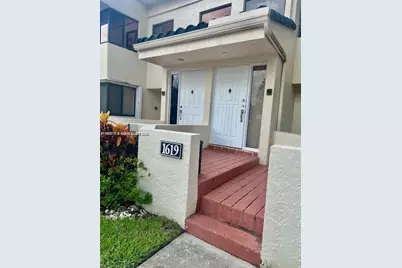 1619 NW 81st Way #1619, Plantation, FL 33322 - Photo 2