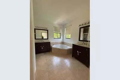 9713 NW 8th Ter, Miami, FL 33172 - Photo 36