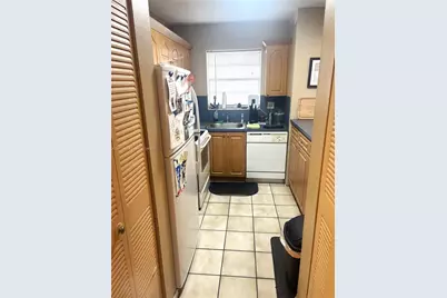 8889 Fontainebleau Blvd #204, Miami, FL 33172 - Photo 6