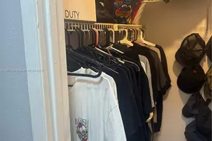 8889 Fontainebleau Blvd, Miami, FL 33172 - Photo 18