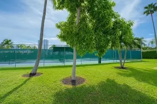 612 NE 27th Ave, Hallandale Beach, FL 33009 - Photo 6
