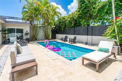 520 SW 22nd Rd, Miami, FL 33129 - Photo 2