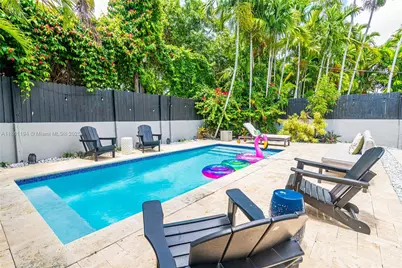 520 SW 22nd Rd, Miami, FL 33129 - Photo 1