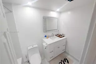 4400 Hillcrest Dr, Hollywood, FL 33021 - Photo 28