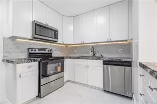 17201 NW 37th Ave, Miami Gardens, FL 33056 - Photo 8