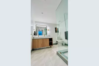 159 NE 6th St #4605, Miami, FL 33132 - Photo 16