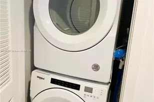 159 NE 6th St, Miami, FL 33132 - Photo 18