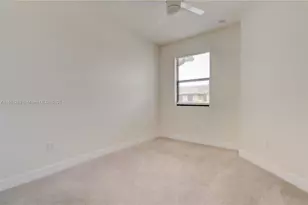 15826 NW 91st Ct, Miami Lakes, FL 33018 - Photo 44