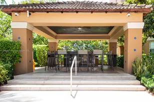 19601 E Country Club Dr, Aventura, FL 33180 - Photo 8