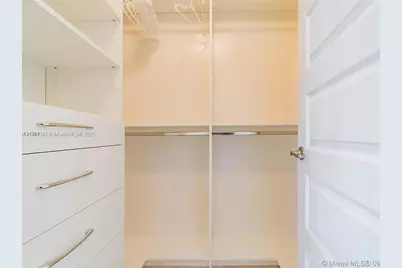 19220 NE 9th Pl, Miami, FL 33179 - Photo 16