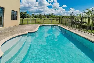 19220 NE 9th Pl, Miami, FL 33179 - Photo 16