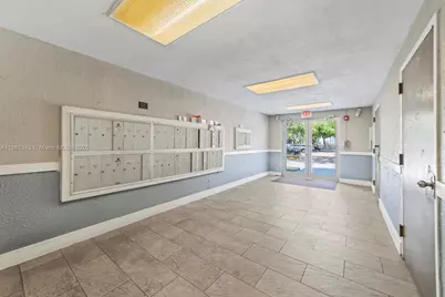 498 NW 165th St Rd #D-201, Miami, FL 33169 - Photo 18