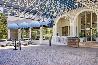 19201 Collins Ave #916, Sunny Isles Beach, FL 33160 - Photo 4