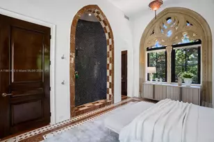 1840 S Bayshore Ln, Miami, FL 33133 - Photo 44