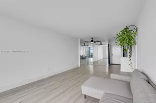 6900 Bay Dr, Miami Beach, FL 33141 - Photo 4