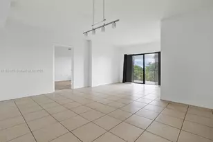 9340 Fontainebleau Blvd, Miami, FL 33172 - Photo 18