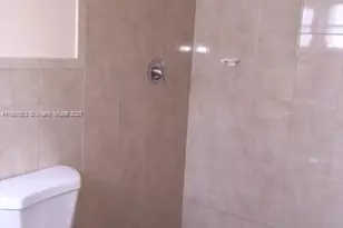 15201 NE 6th Ave, Unincorporated Dade County, FL 33162 - Photo 8