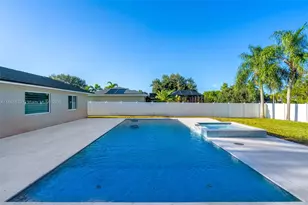 1120 SW 128th Dr, Davie, FL 33325 - Photo 26