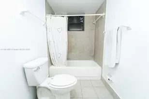 576 NW 114th Ave, Sweetwater, FL 33172 - Photo 8