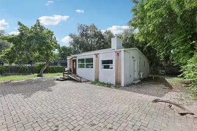 666 NE 62nd St, Miami, FL 33138 - Photo 2