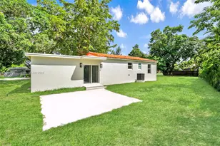 11320 NE 11th Pl, Biscayne Park, FL 33161 - Photo 32