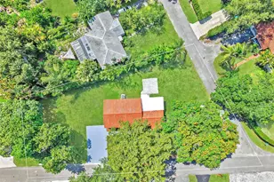 11320 NE 11th Pl, Biscayne Park, FL 33161 - Photo 6
