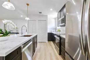 11320 NE 11th Pl, Biscayne Park, FL 33161 - Photo 12