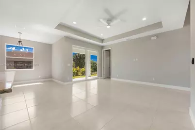 5028 N Peachtree Cir, Labelle, FL 33935 - Photo 12