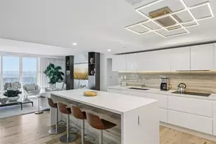 102 24th St, Miami Beach, FL 33139 - Photo 8